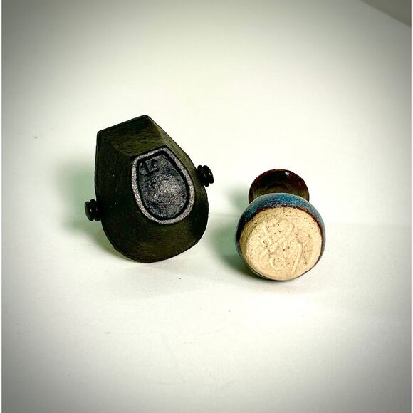 Miniature Lot, Cast Iron Coal Bucket + Rustic, glazed Stoneware Dollhouse Vase - Picture 6 of 6